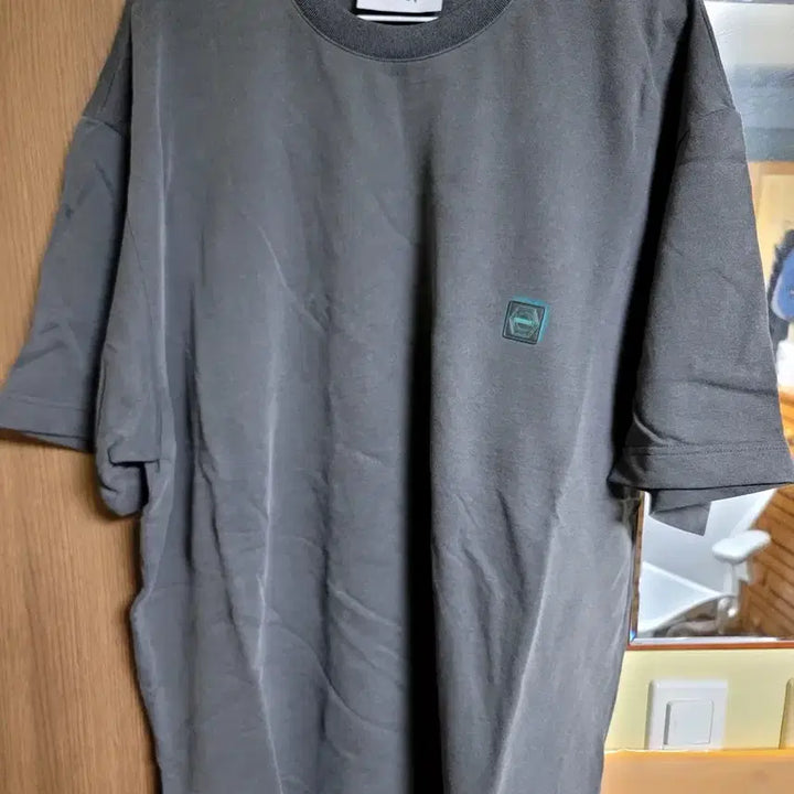 [SOLD OUT] 솔리드옴므 나비 반팔 티셔츠 52사이즈