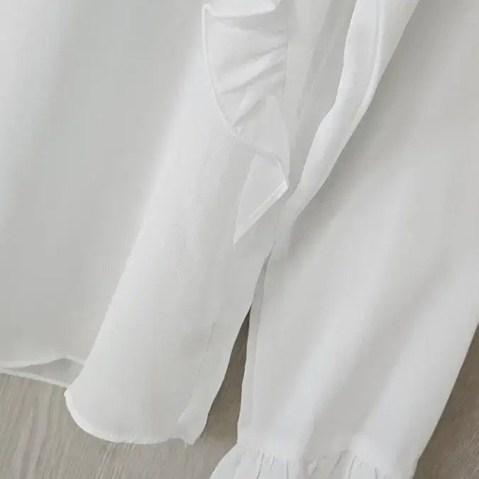 [BUNJANG] Miere Frill White Blouse / 프릴화이트블라우스 새상품