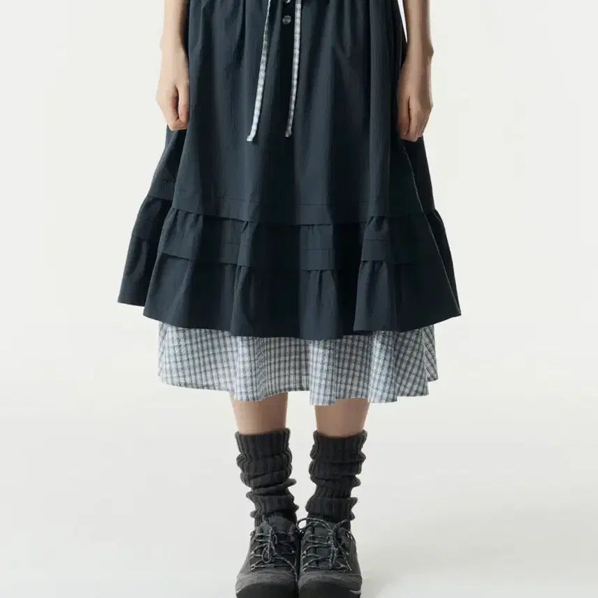 [SOLD OUT] 더콜디스트모먼트 TCM check pintuck layered skirt