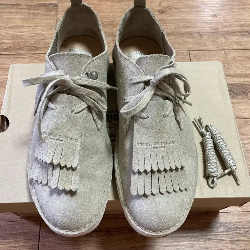 [BUNJANG] Clarks x Engineered Garments Desert Kahn Sand Suede Shoes UK 8.5 / [UK8.5/270] 클락스 X 엔지니어드가먼츠 데저트 칸