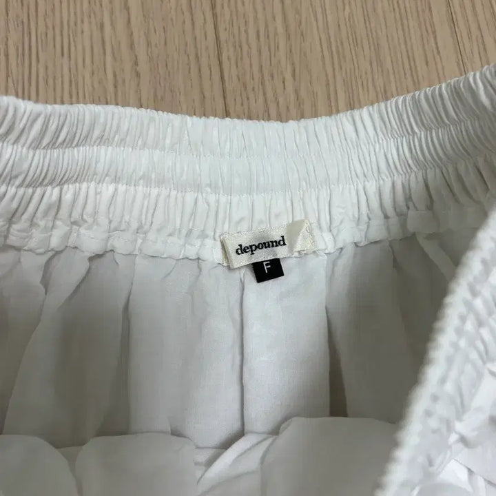 [BUNJANG] Depound Ribbon Shirring Bending Skirt White / 드파운드 리본 셔링 밴딩 스커트 화이트