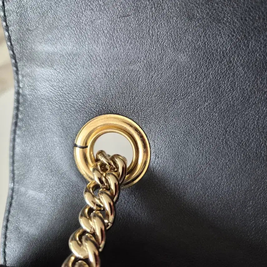 [BUNJANG] Gucci Emily Microguccissima Leather Shoulder Bag / 구찌 마이크로시마 레더 에밀리 숄더백 블랙(정품)