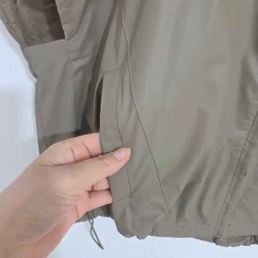 [BUNJANG] Box Fit Hoodie Vest / 박스핏 조끼형 케이프 점퍼