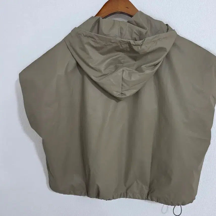 [BUNJANG] Box Fit Hoodie Vest / 박스핏 조끼형 케이프 점퍼