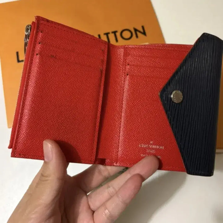 [BUNJANG] Louis Vuitton Victorine Epi Bifold Wallet / [S급/정품] 루이비통 빅토린 에피 반지갑