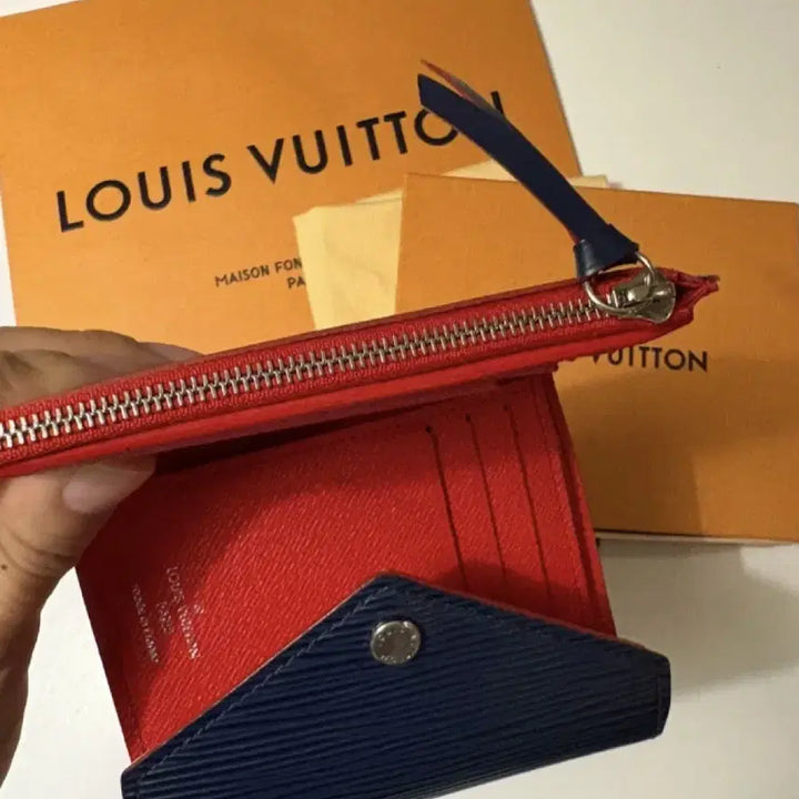 [BUNJANG] Louis Vuitton Victorine Epi Bifold Wallet / [S급/정품] 루이비통 빅토린 에피 반지갑
