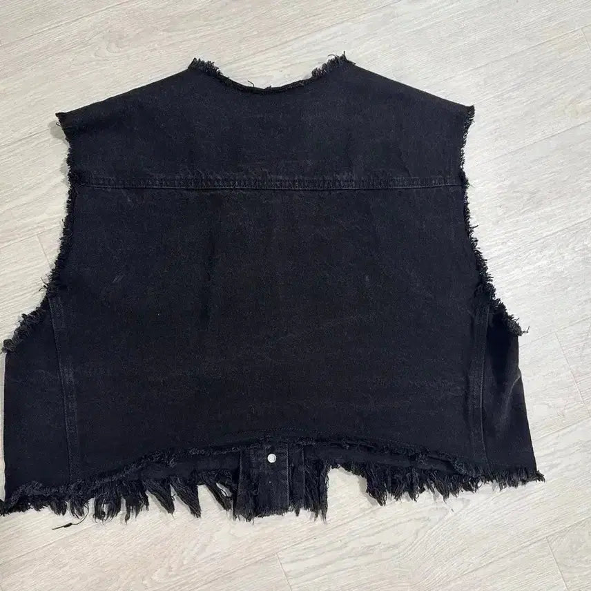 [BUNJANG] The Ilma Black Denim Vest / 더일마 블랙 데님 조끼 청베스트