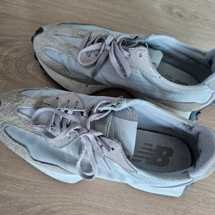 [BUNJANG] New Balance 327 Sneakers (240mm) / 뉴발란스 327  240