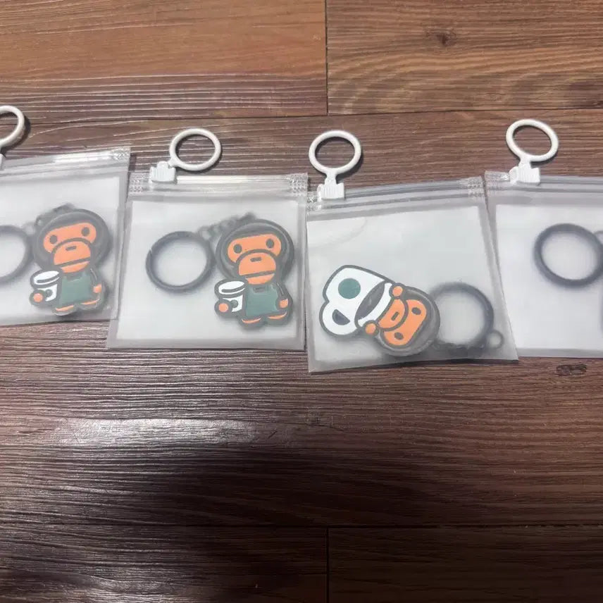 [BUNJANG] BAPE Starbucks Milo Keyring / 베이프 스타벅스 마일로 키링