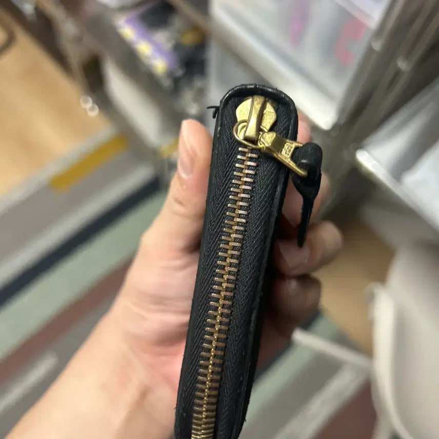 [BUNJANG] Visvim Suede Leather Bifold Wallet - Black / visvim 비즈빔 스웨이드 가죽 블랙 반지갑