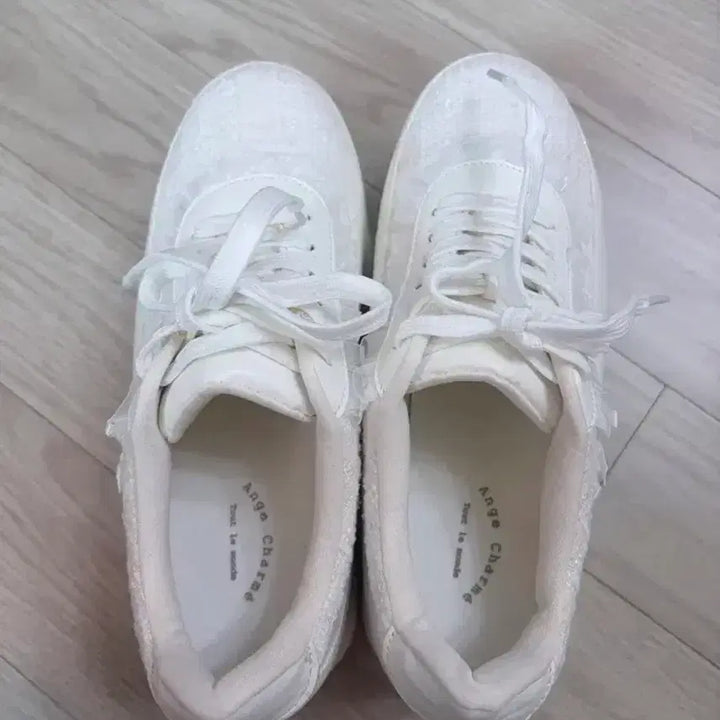 [BUNJANG] White Platform Sneakers / 미사용 화이트 통굽 스니커즈 운동화 양산형 지뢰계 양지뢰 스나계 판매
