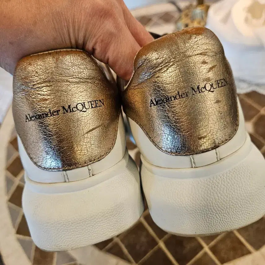 [BUNJANG] Alexander McQueen Oversized Sole Sneakers White / 알렉산더 맥퀸 오버솔 스니커즈 화이트