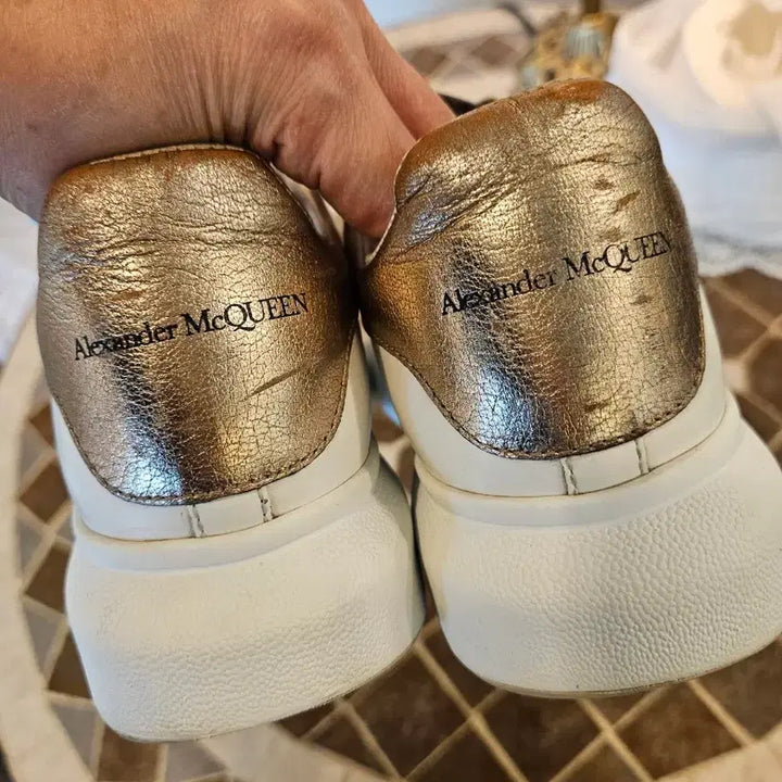 [BUNJANG] Alexander McQueen Oversized Sole Sneakers White / 알렉산더 맥퀸 오버솔 스니커즈 화이트