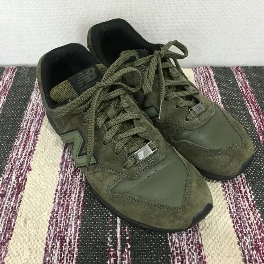 [BUNJANG] New Balance 996 Khaki Sneakers EU38.5 / (245) 뉴발란스996 카키 스니커즈