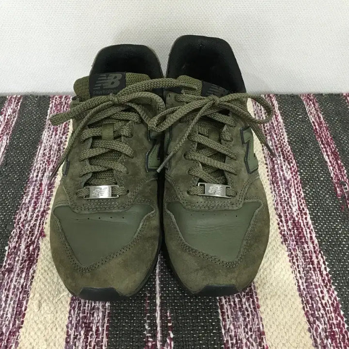 [BUNJANG] New Balance 996 Khaki Sneakers EU38.5 / (245) 뉴발란스996 카키 스니커즈