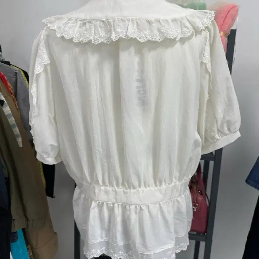 [BUNJANG] Lili &amp; Co Ivory Lace Collar Blouse / 리리앤코 아이보리 레이스 카라 블라우스