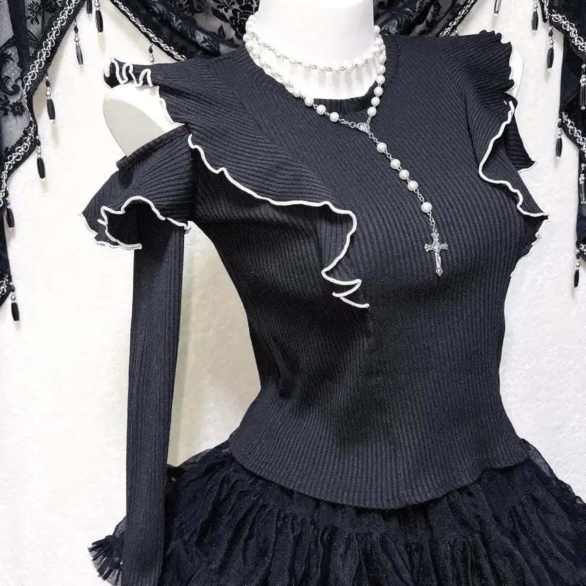 [BUNJANG] Romantic Goth Lolita Ruffle Shoulder Cutout Top / 로맨틱갸루 고딕 고스로리 프릴 러플 숄더트임 로걀탑 공겜여주 핀터 세라