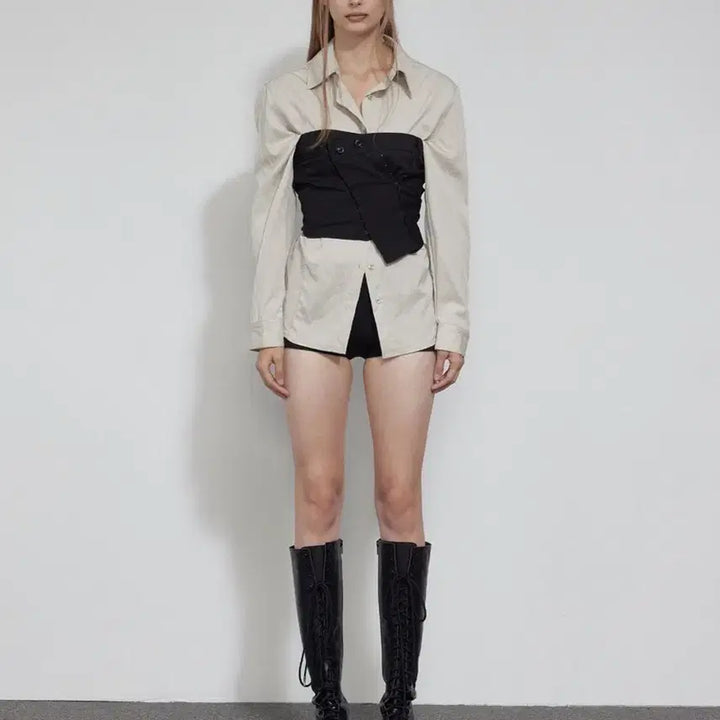 [SOLD OUT] 보헤미안서울 후크 뷔스티에 블랙 HOOKED FLAP BUSTIER, B
