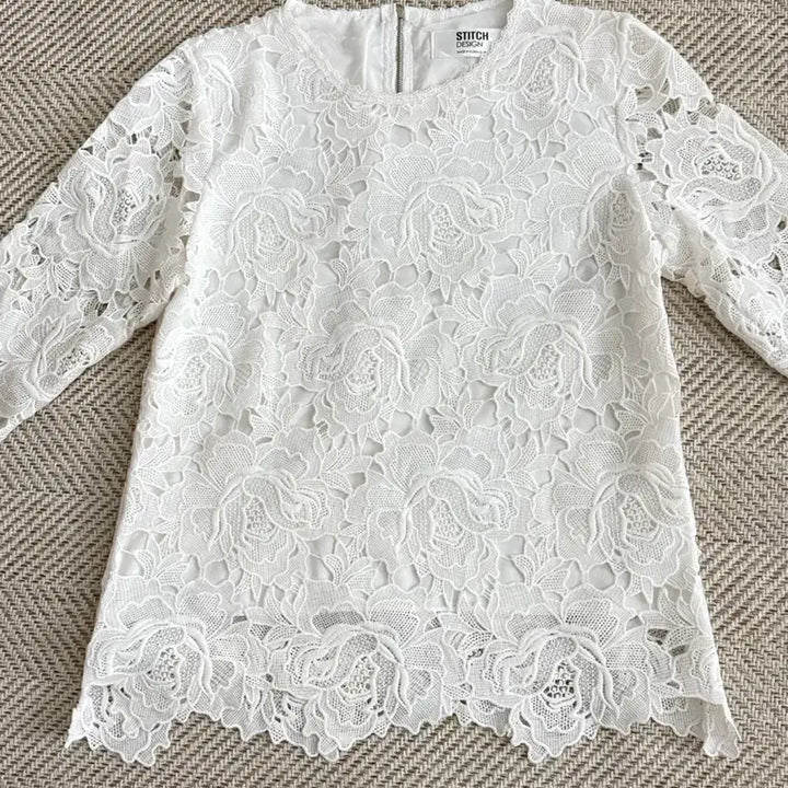 [BUNJANG] STITCH DESIGN White Lace Blouse / STITCH DESIGN 화이트 레이스 블라우스