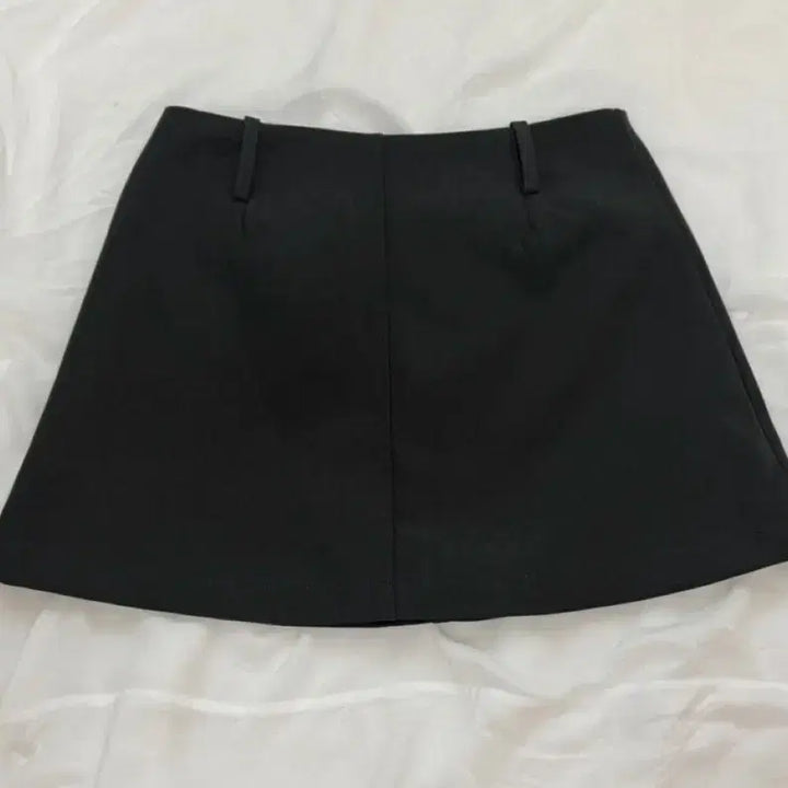 [SOLD OUT] [새 상품] 쥬드마켓 모던 스커트 m