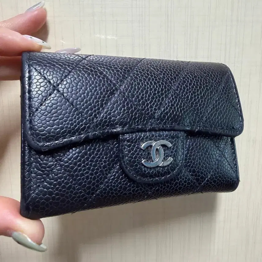 [SOLD OUT] 샤넬 캐비어 클래식 지갑 에눌가능