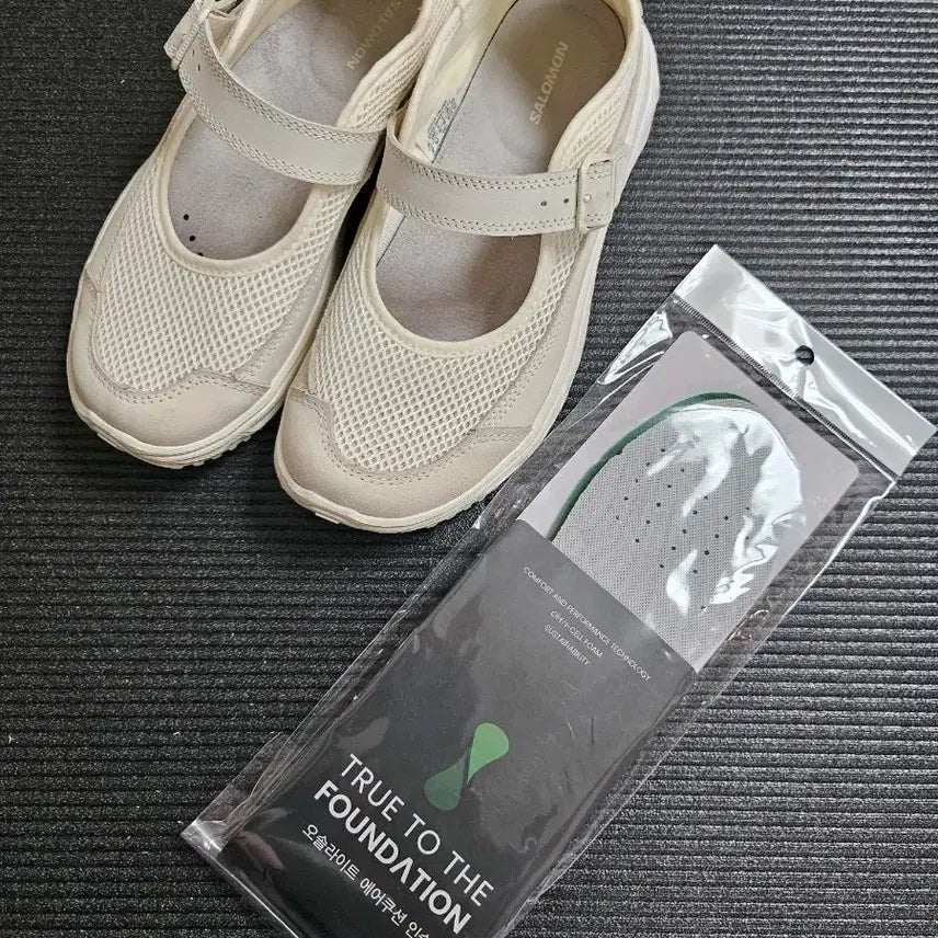 [BUNJANG] Salomon Mary Jane Sneakers - 250mm / 살로몬 메리제인 운동화 + 오솔라이트 인솔 250