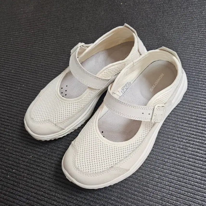 [BUNJANG] Salomon Mary Jane Sneakers - 250mm / 살로몬 메리제인 운동화 + 오솔라이트 인솔 250
