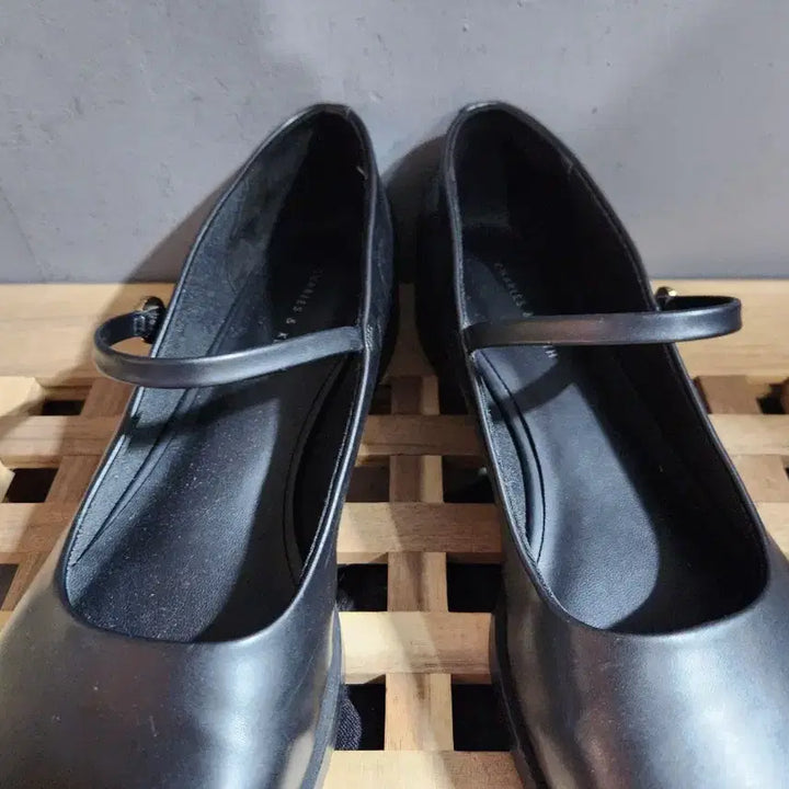[BUNJANG] Charles &amp; Keith Women&
