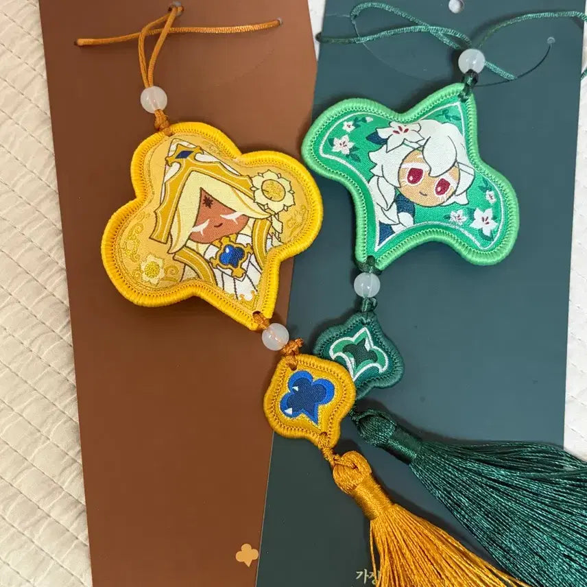 [BUNJANG] Fubace Lil Pure Vanilla Saint Lily Cookie Embroidered Norigae Keyring / 퓨바세릴 퓨어바닐라 세인트릴리쿠키 자수노리개키링