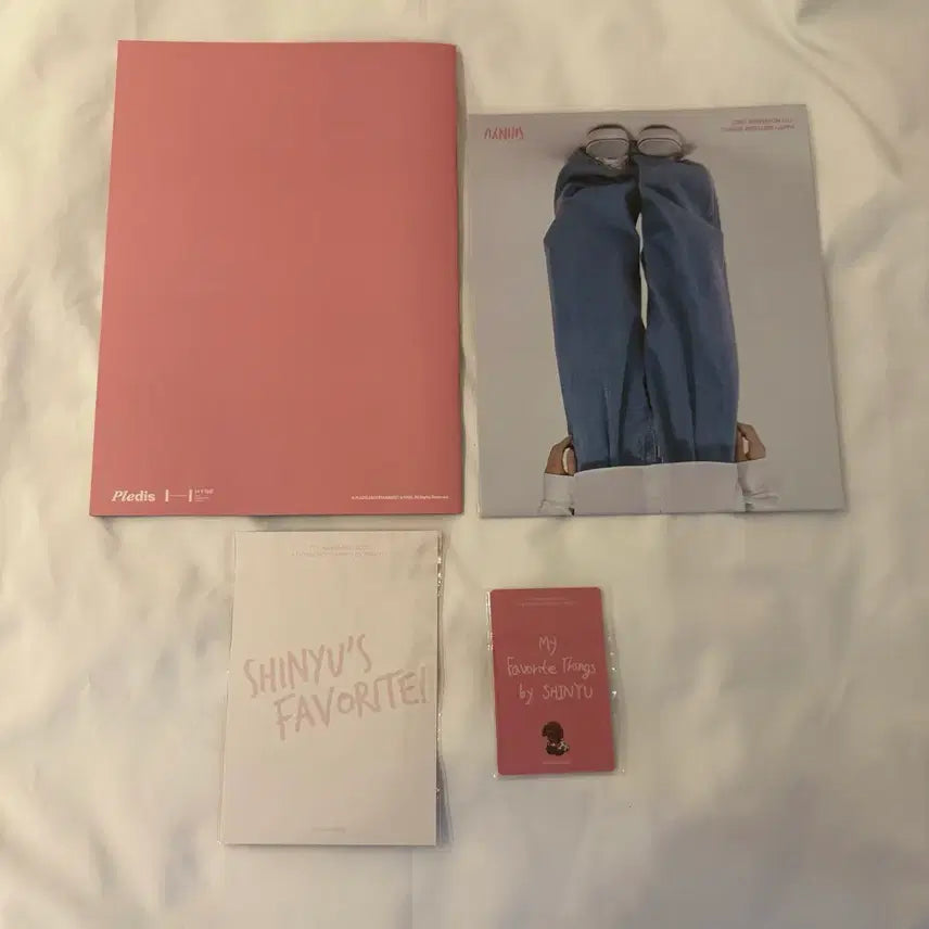 [BUNJANG] NewUs Shinyu Favorite Box Set / 신유 생일박스 페이보릿 박스 포카 포토북 포스터 엽서 세트