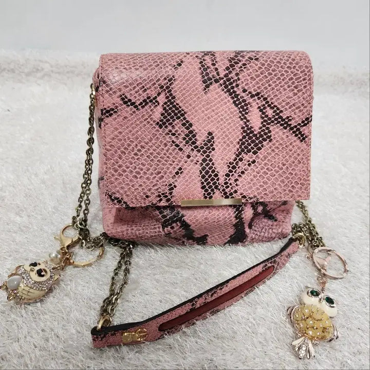 [BUNJANG] Maria Keonjoo Pink Python Chain Mini Shoulder Bag / 마리아꾸르끼 핑크 파이톤 체인 미니 숄더백