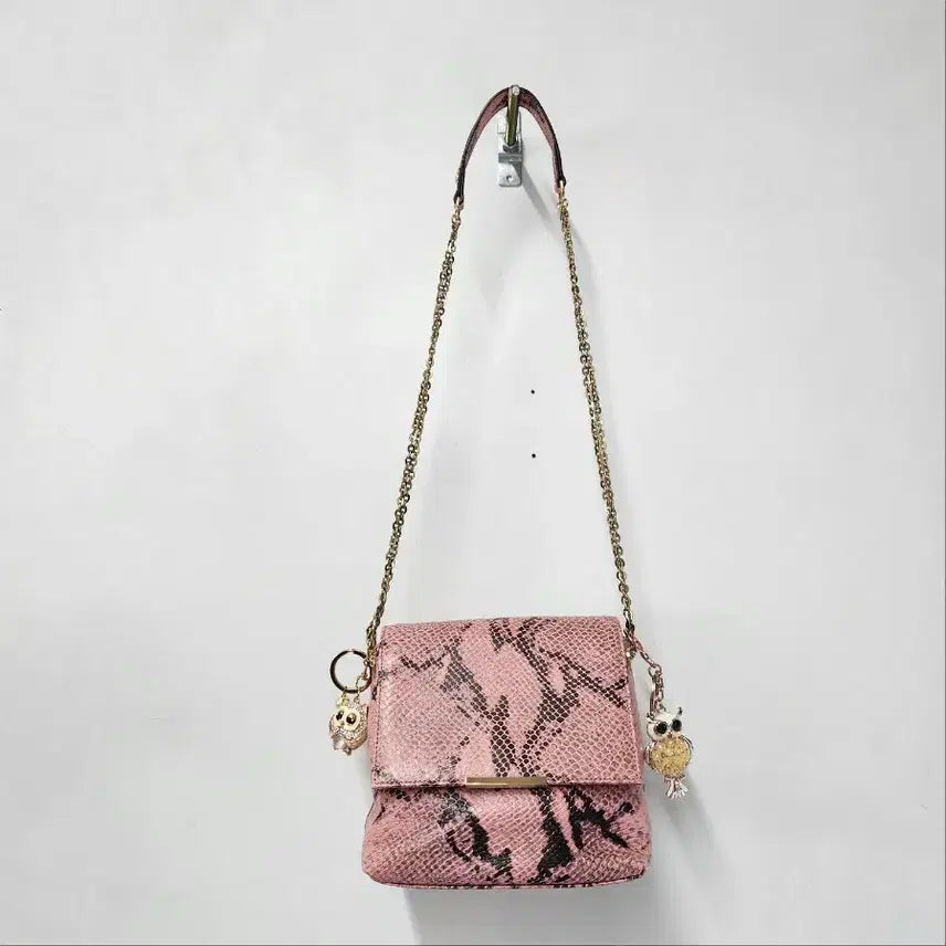 [BUNJANG] Maria Keonjoo Pink Python Chain Mini Shoulder Bag / 마리아꾸르끼 핑크 파이톤 체인 미니 숄더백