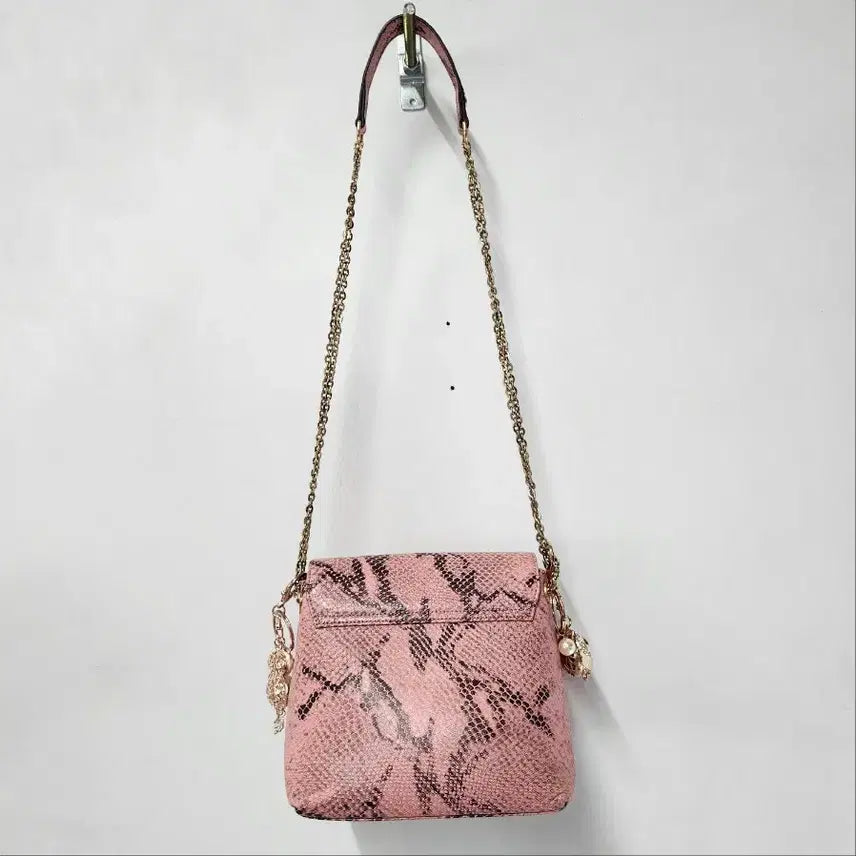[BUNJANG] Maria Keonjoo Pink Python Chain Mini Shoulder Bag / 마리아꾸르끼 핑크 파이톤 체인 미니 숄더백