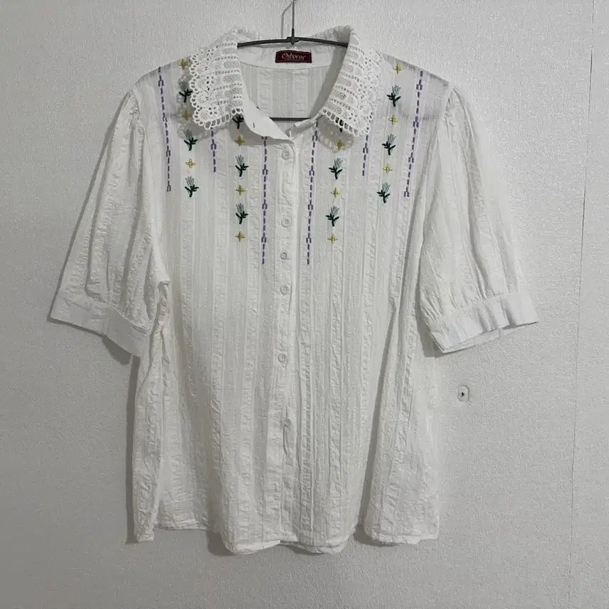 [BUNJANG] Osborne Lace Shirt White Embroidered / Osborne 레이스 셔츠 화이트 자수
