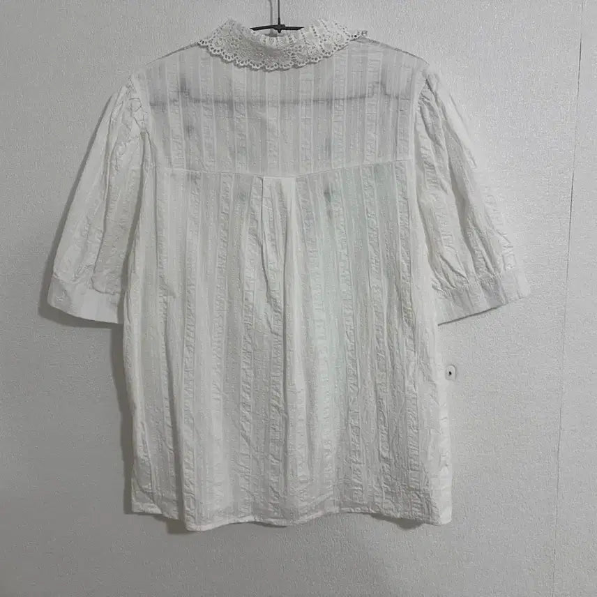 [BUNJANG] Osborne Lace Shirt White Embroidered / Osborne 레이스 셔츠 화이트 자수