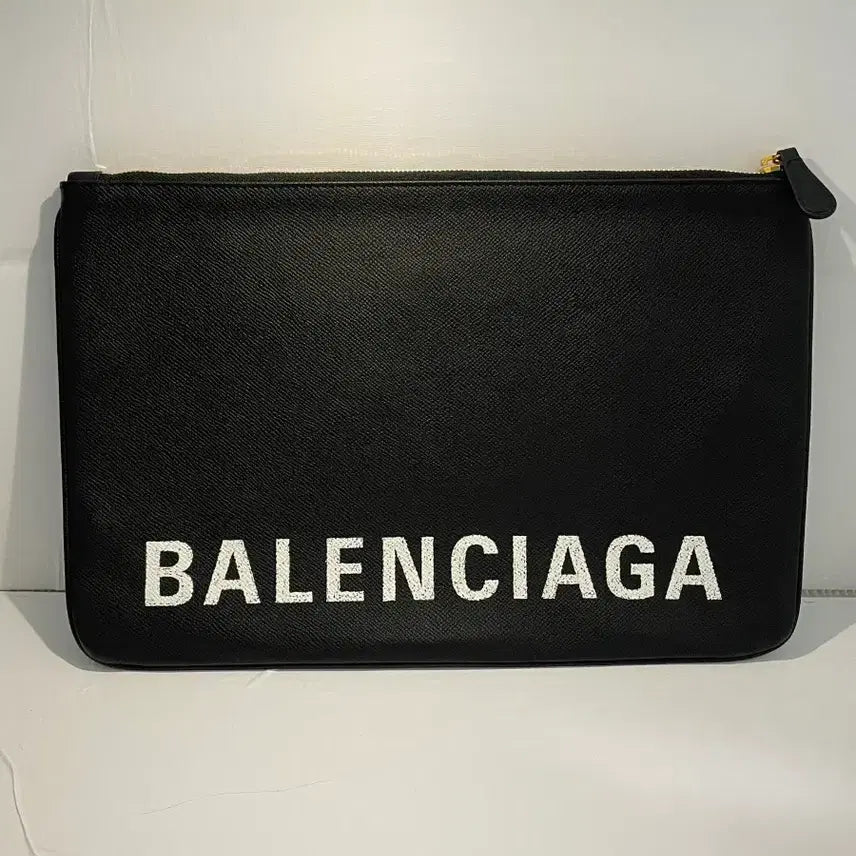 [BUNJANG] Balenciaga Black Logo Clutch Bag / 발렌시아가 블랙 로고 클러치 백