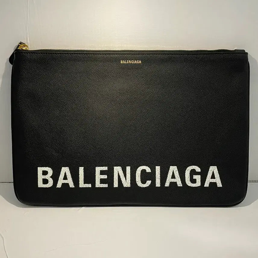 [BUNJANG] Balenciaga Black Logo Clutch Bag / 발렌시아가 블랙 로고 클러치 백