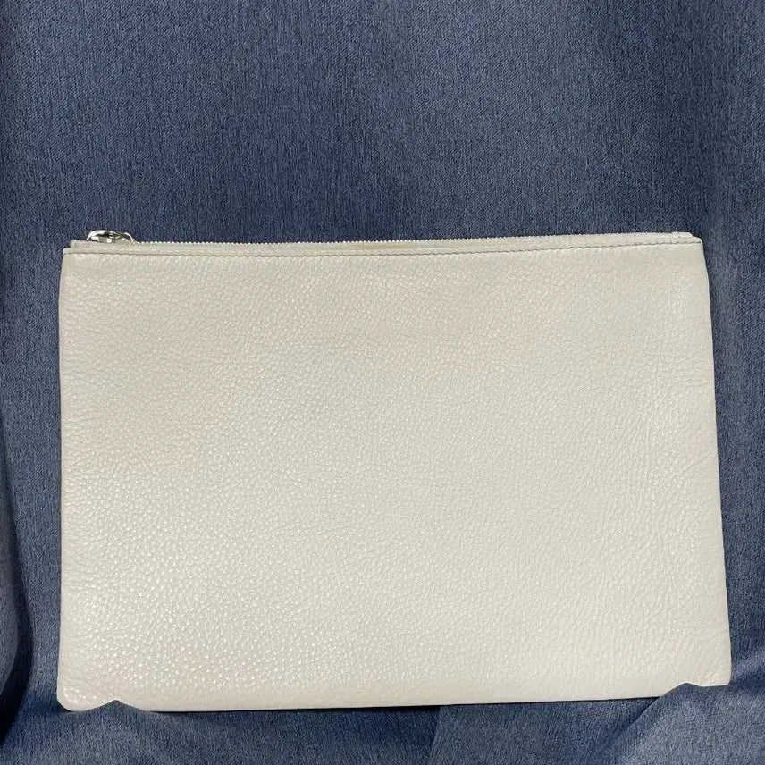 [BUNJANG] Balenciaga White Leather Clutch Bag / 발렌시아가 화이트 클러치 백