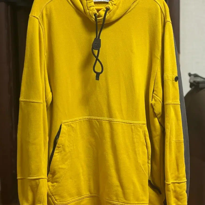 [SOLD OUT] 스톤아일랜드 머스타드 후드티(M) 새상품