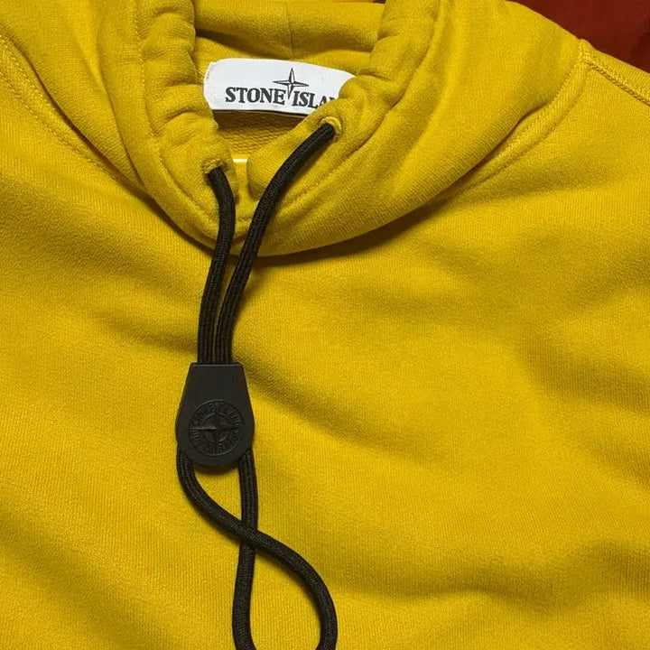 [SOLD OUT] 스톤아일랜드 머스타드 후드티(M) 새상품