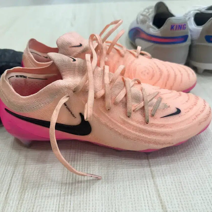[BUNJANG] Nike Phantom GX 2 AG Football Boots (250mm) / 나이키 팬텀 gx 2 ag 250mm 판매