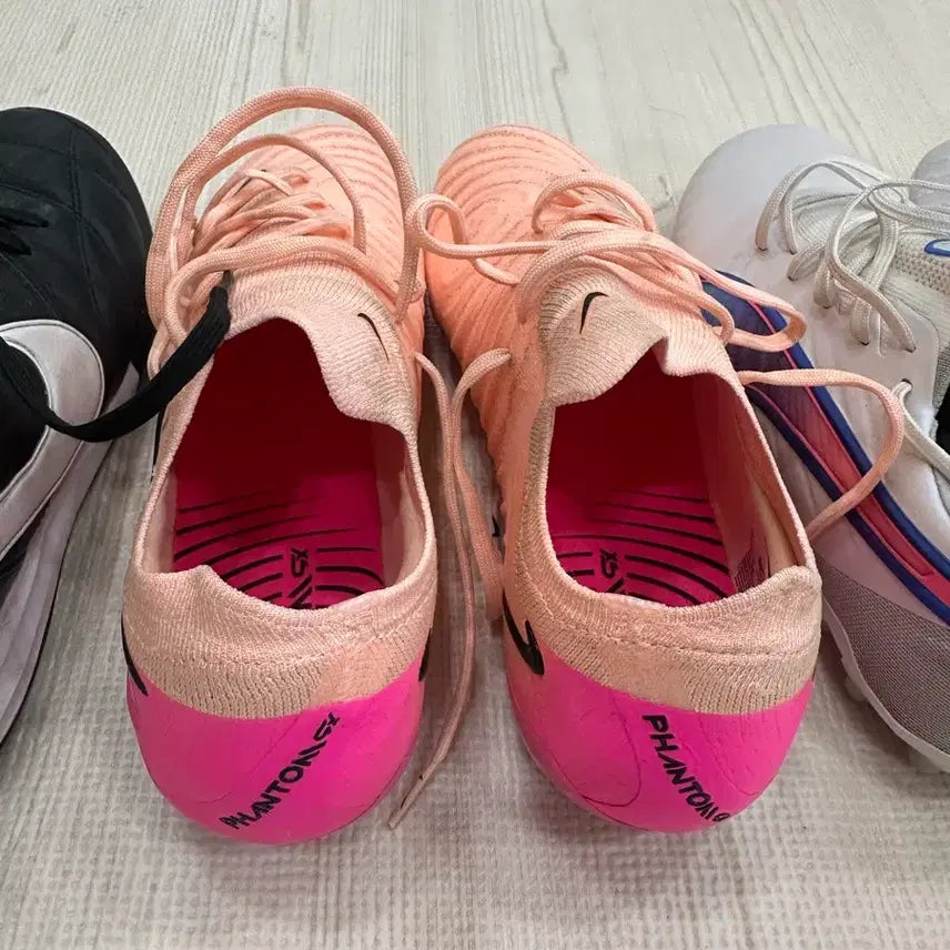[BUNJANG] Nike Phantom GX 2 AG Football Boots (250mm) / 나이키 팬텀 gx 2 ag 250mm 판매