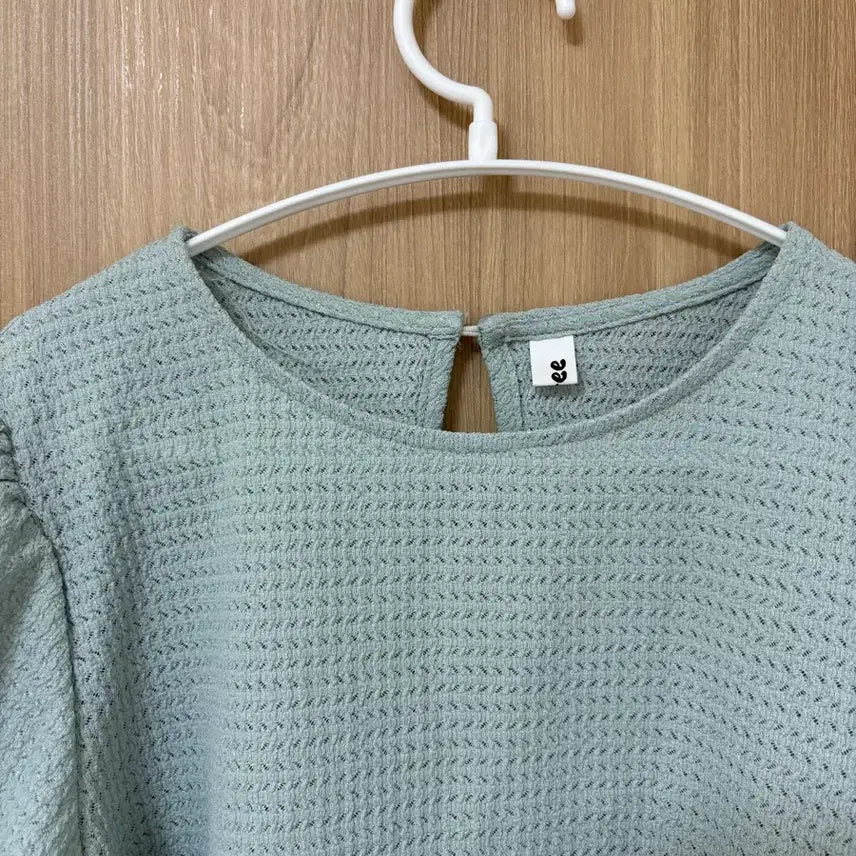 [BUNJANG] Puff Sleeve Short Blouse / 퍼프반팔블라우스