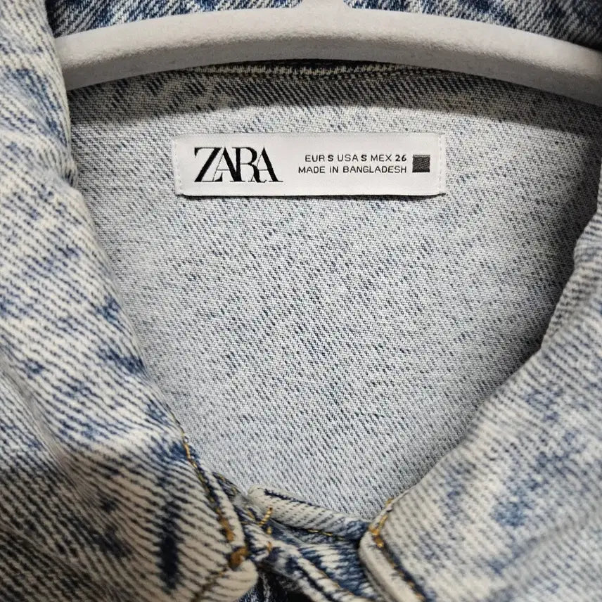 [BUNJANG] Zara Semi Crop Fit Over Denim Jacket (Size S) / 자라 세미 크롭핏 오버 데님 자켓 S
