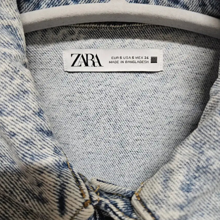 [BUNJANG] Zara Semi Crop Fit Over Denim Jacket (Size S) / 자라 세미 크롭핏 오버 데님 자켓 S