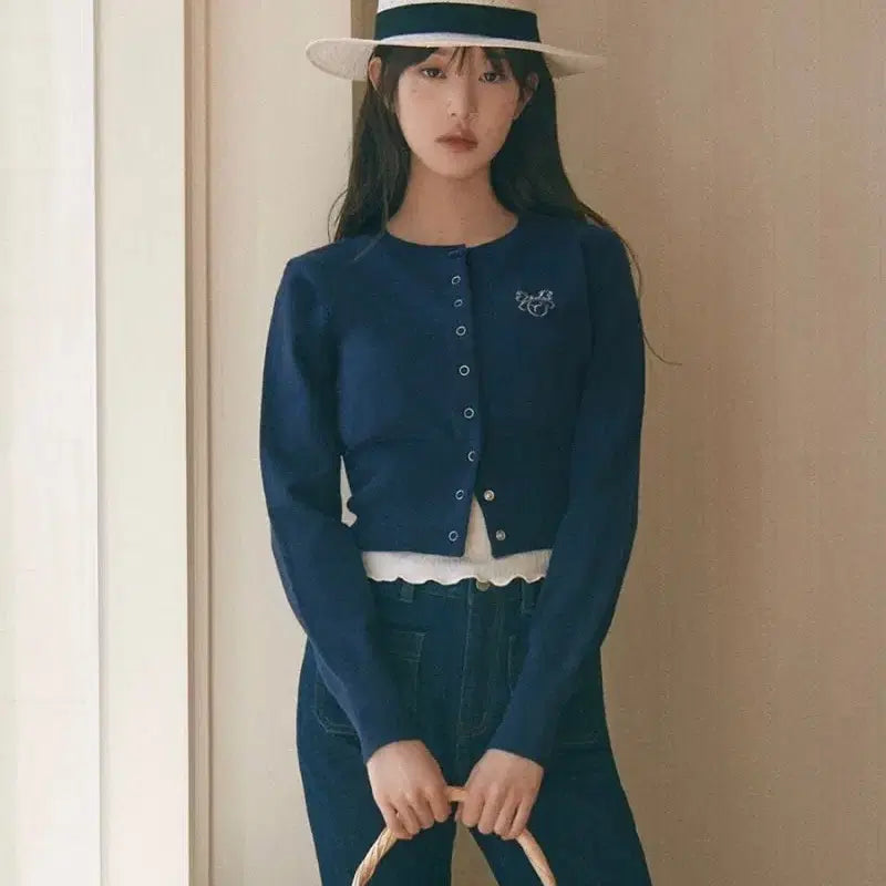 [BUNJANG] Rola Rola Embroidered Cardigan Navy (Jang Won-young Wear) / 로라로라 자수 가디건 네이비 (장원영 착장)