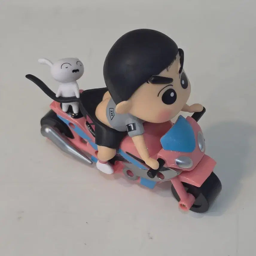 [BUNJANG] Crayon Shin-chan Motorcycle Figure with Shiro / 짱구 오토바이 피규어 (+흰둥이)