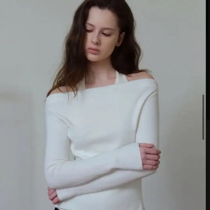 [BUNJANG] Le Vain Halter Neck Knit Top / 르베인 홀터넥 니트