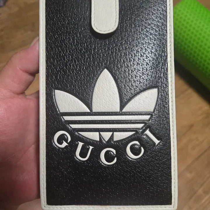 [BUNJANG] Gucci x Adidas Collaboration Phone Holder Crossbody Bag / 구찌다스폰백,구찌 아디다스콜라보폰백,구찌다스폰홀드,