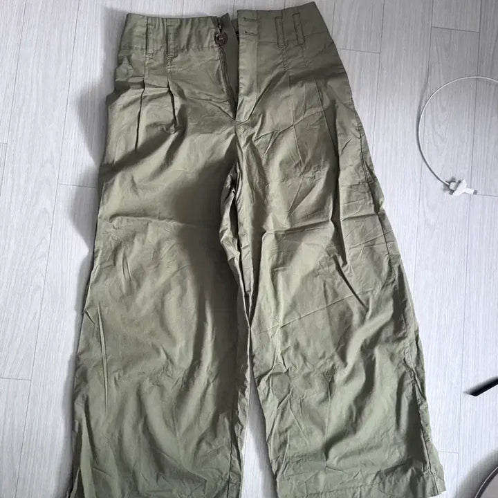 [BUNJANG] ZARA Khaki Wide Pants / 자라 ZARA 카키 와이드팬츠